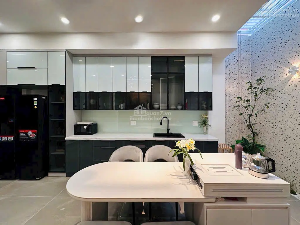 Bán Nhà Mặt Tiền Đường Lâm Văn Bền Quận 7 – Nhà Đẹp, Có Thang Máy, Full Nội Thất