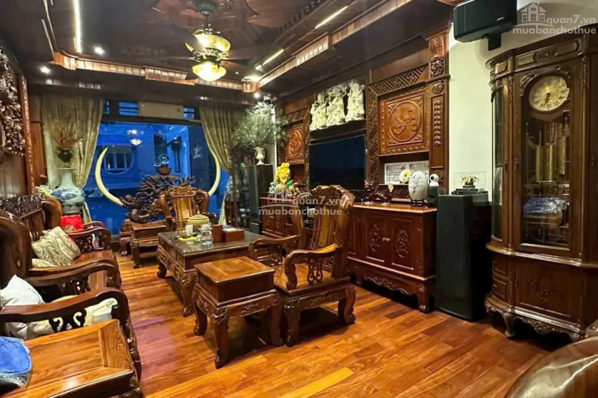 Nhà Đẹp - Full Nội Thất Gỗ Cao Cấp Có Sân Trước Rộng Rãi