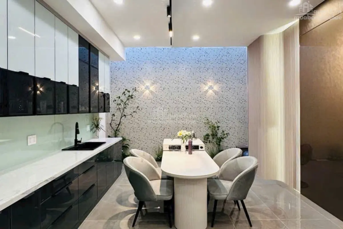 Bán Nhà Mặt Tiền Đường Lâm Văn Bền Quận 7 – Nhà Đẹp, Có Thang Máy, Full Nội Thất