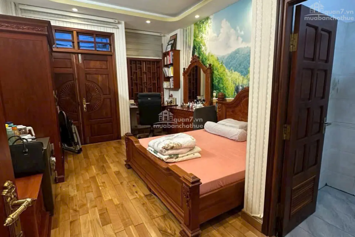 Nhà Đẹp - Full Nội Thất Gỗ Cao Cấp Có Sân Trước Rộng Rãi