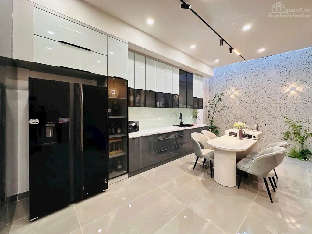 Bán Nhà Mặt Tiền Đường Lâm Văn Bền Quận 7 – Nhà Đẹp, Có Thang Máy, Full Nội Thất