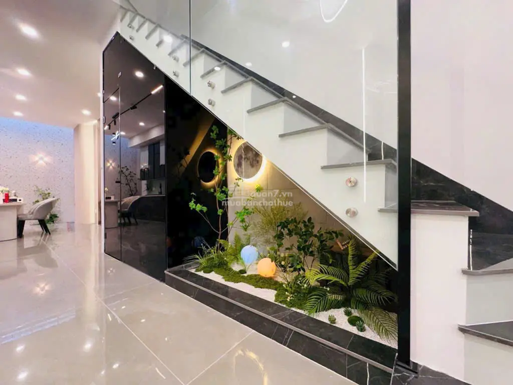 Bán Nhà Mặt Tiền Đường Lâm Văn Bền Quận 7 – Nhà Đẹp, Có Thang Máy, Full Nội Thất