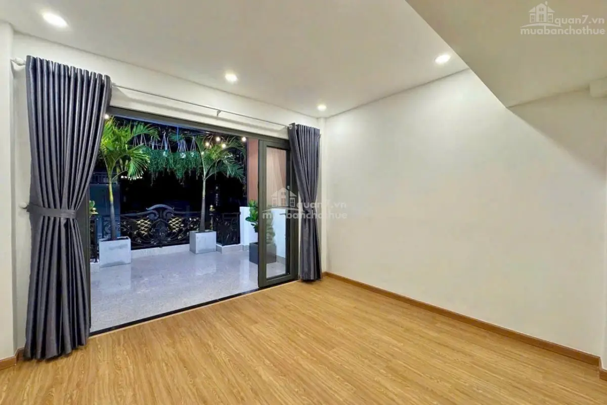 Nhà Phố Hiện Đại - Hẻm 4m Lý Phục Man