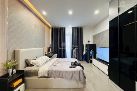 Bán Nhà Mặt Tiền Đường Lâm Văn Bền Quận 7 – Nhà Đẹp, Có Thang Máy, Full Nội Thất