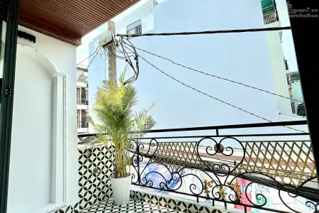 Nhà Hẻm Xe Hơi Nguyễn Văn Quỳ