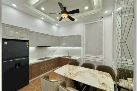 Nhà Phố Hiện Đại - Hẻm 4m Lý Phục Man