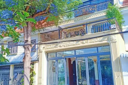 Bán biệt thự KDC Phú Thuận, Quận 7.