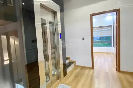 Bán Nhà Mới 100% Có Thang Máy Đường Hoàng Quốc Việt, Quận 7