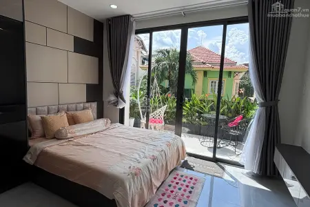 Bán Nhà Mặt Tiền Hẻm Chính - Cách Đường Nguyễn Thị Thập Chỉ 30m