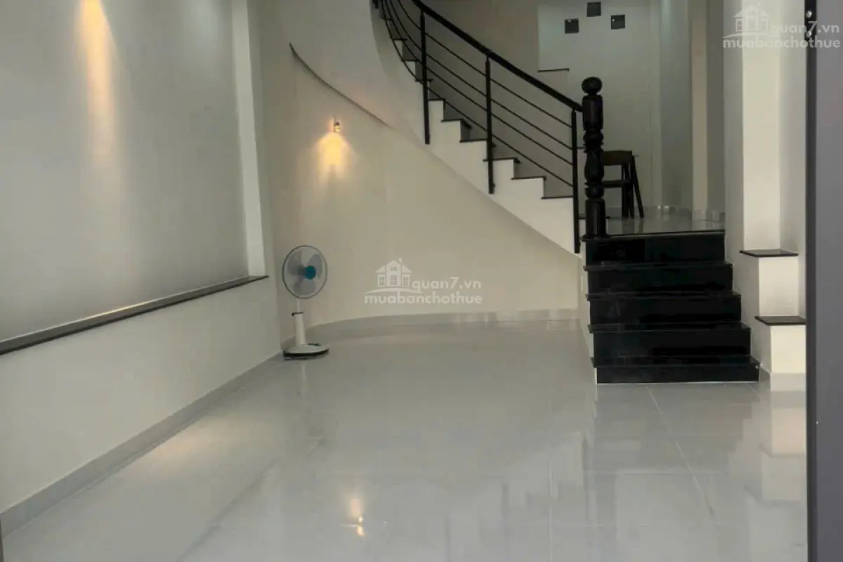 Bán Nhà Mặt Tiền Đường Lý Phục Man, Quận 7