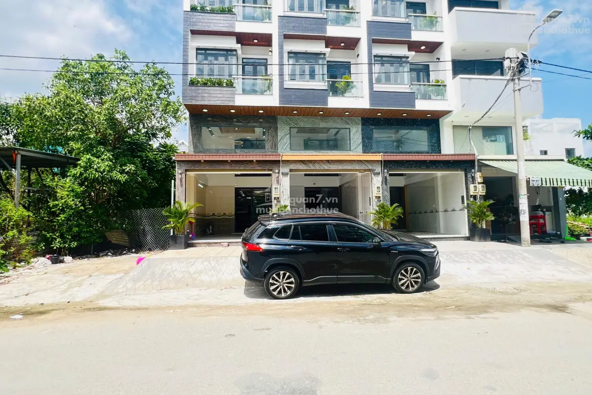 Bán Dãy 3 Căn Nhà Phố Hiện Đại Có Thang Máy – Đường Xe Hơi 20m