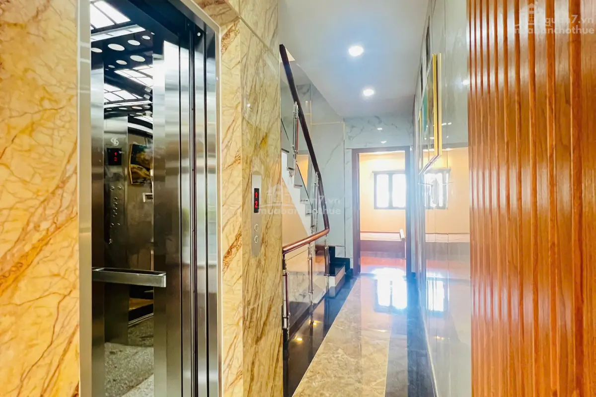 Bán Dãy 3 Căn Nhà Phố Hiện Đại Có Thang Máy – Đường Xe Hơi 20m