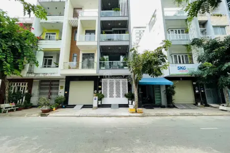 Bán Nhà Phố CIQ4 Tân Mỹ – Quận 7 | Nhà Mới Đẹp, Đường 8m, Sổ Hồng Riêng – Giá 12.8 Tỷ