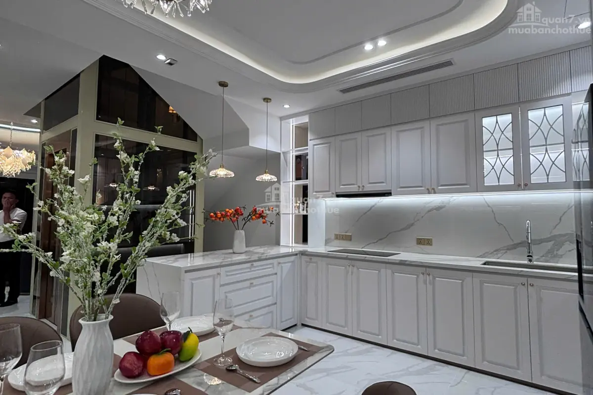 Bán Nhà Phố Có Thang Máy Sát Phú Mỹ Hưng Quận 7 – 5x18m, Full Nội Thất, Giá 18.5 Tỷ