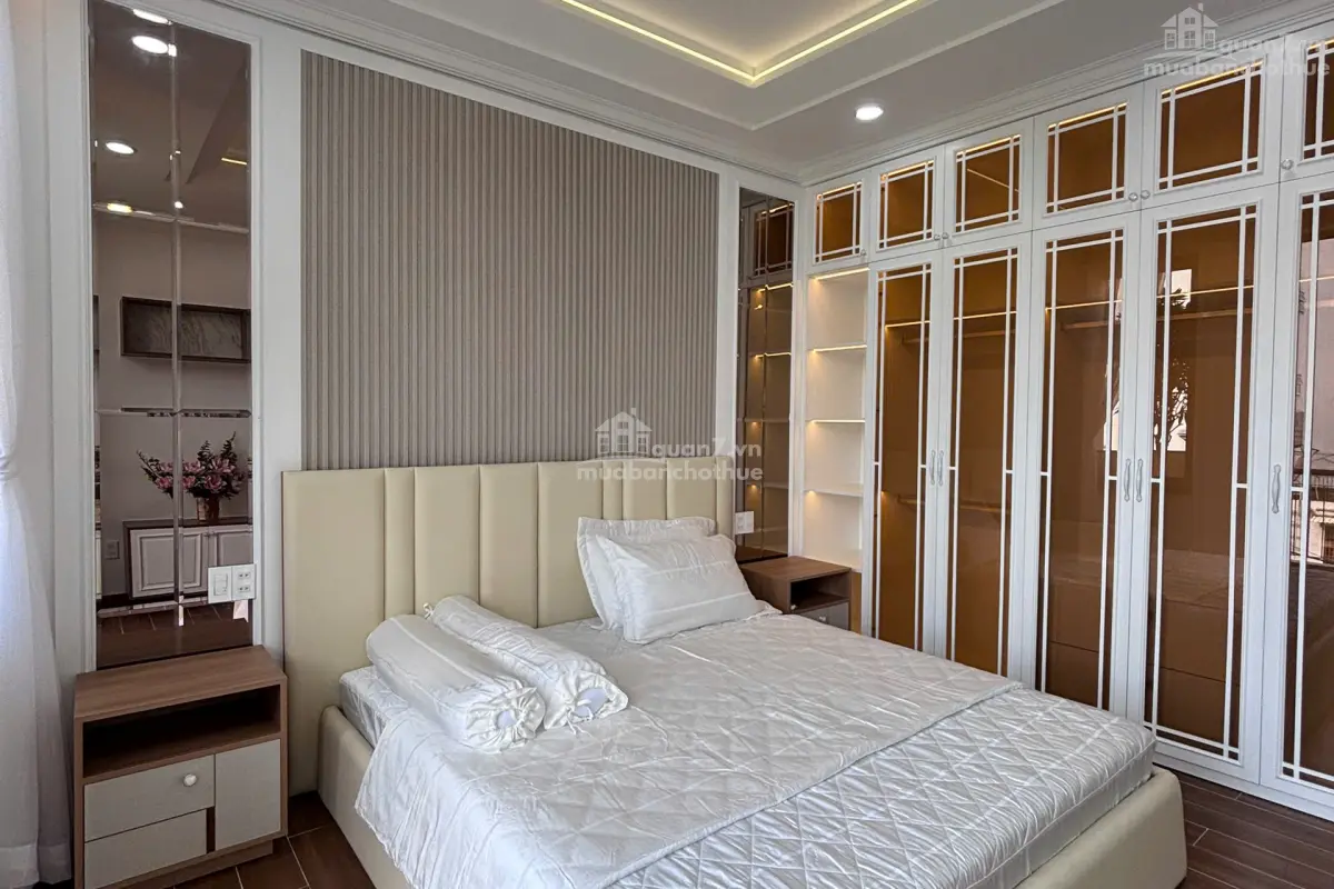 Bán Nhà Đẹp Khu Cư Xá Ngân Hàng Quận 7 – Nhà Có Thang Máy, Full Nội Thất, Ở Ngay