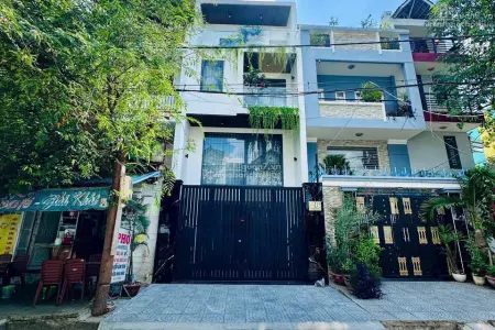 Nhà Phố  Full Nội Thất Đẹp Tại Đường Phạm Hữu Lầu Quận 7