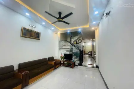 Nhà Mặt Tiền Kinh Doanh Vị Trí Đẹp Sát Phú Mỹ Hưng