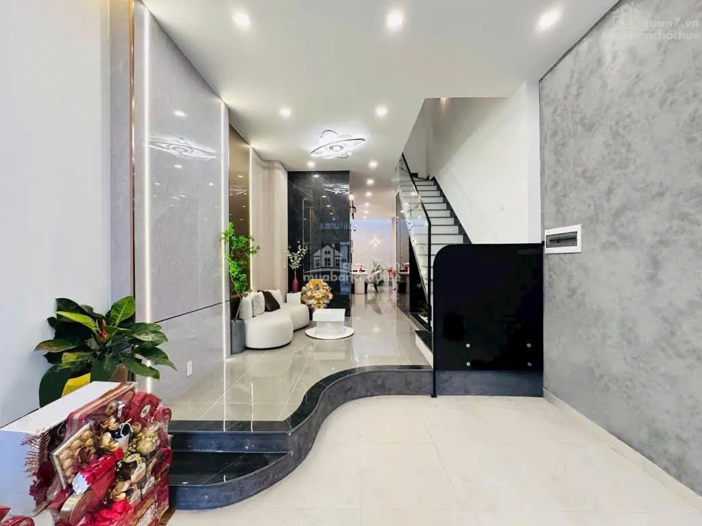 Bán Nhà Mặt Tiền Đường Lâm Văn Bền Quận 7 – Nhà Đẹp, Có Thang Máy, Full Nội Thất