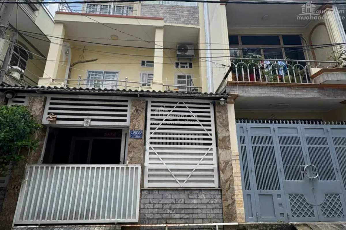 Bán Nhà Hẻm 7m Trung Tâm Quận 7, Cách Quận 1 Chỉ 3km